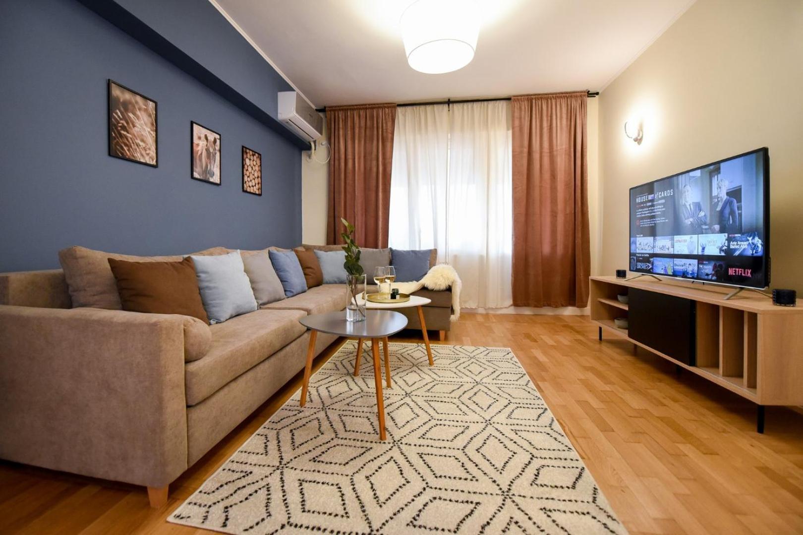 City Living At Its Best - Spacious 2 Bedroom Apartment On Calea Victoriei Bucureşti Exterior foto