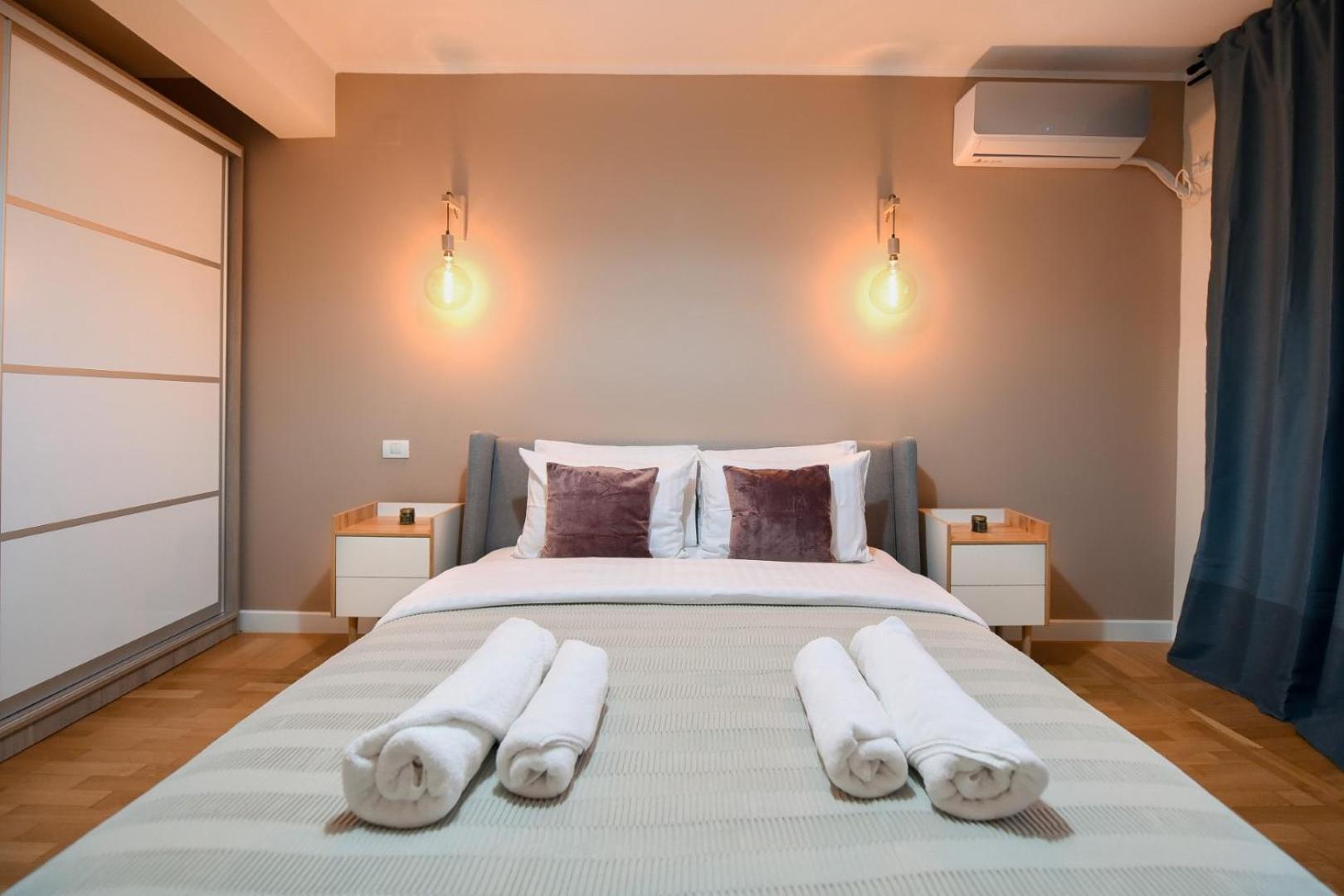 City Living At Its Best - Spacious 2 Bedroom Apartment On Calea Victoriei Bucureşti Exterior foto