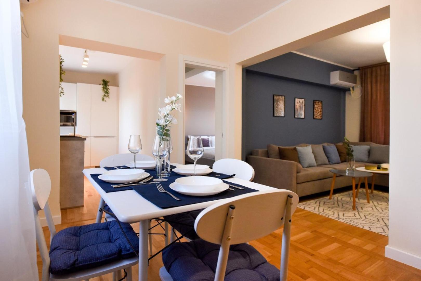 City Living At Its Best - Spacious 2 Bedroom Apartment On Calea Victoriei Bucureşti Exterior foto